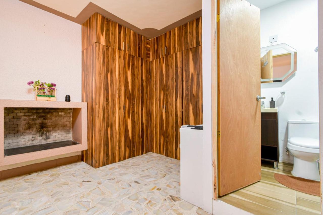 Hostal Vitta Guadalajara Esterno foto