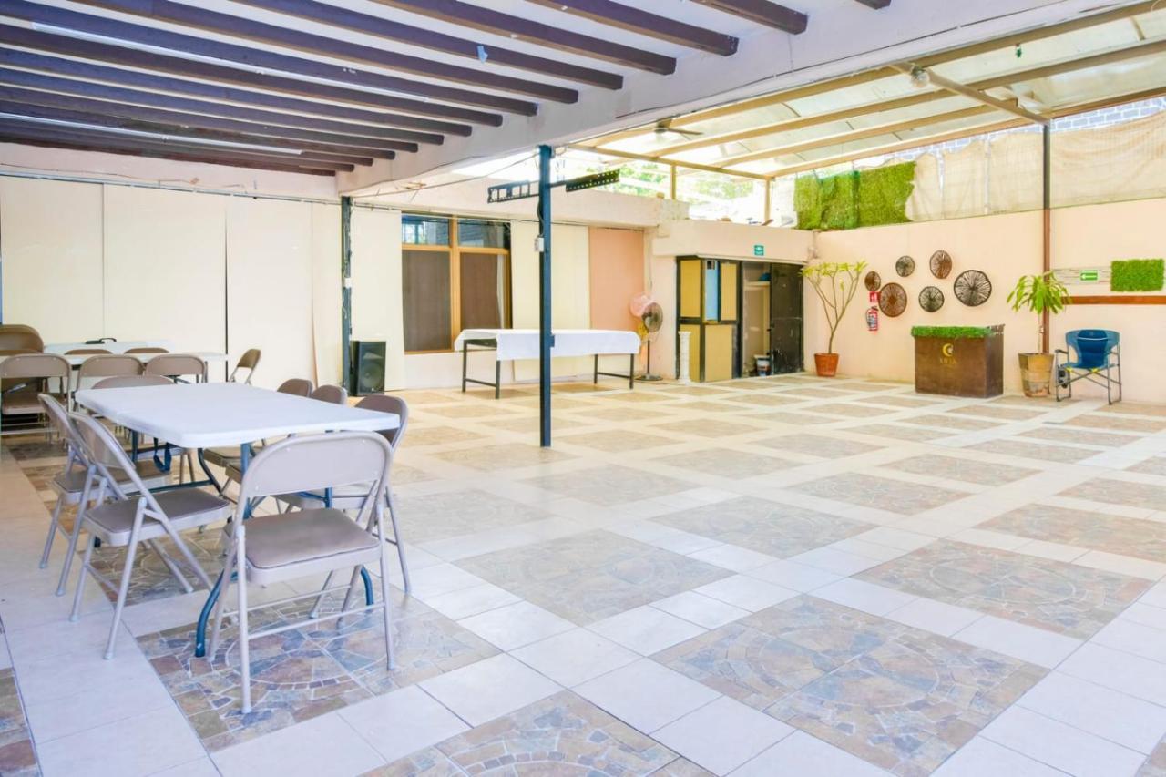 Hostal Vitta Guadalajara Esterno foto