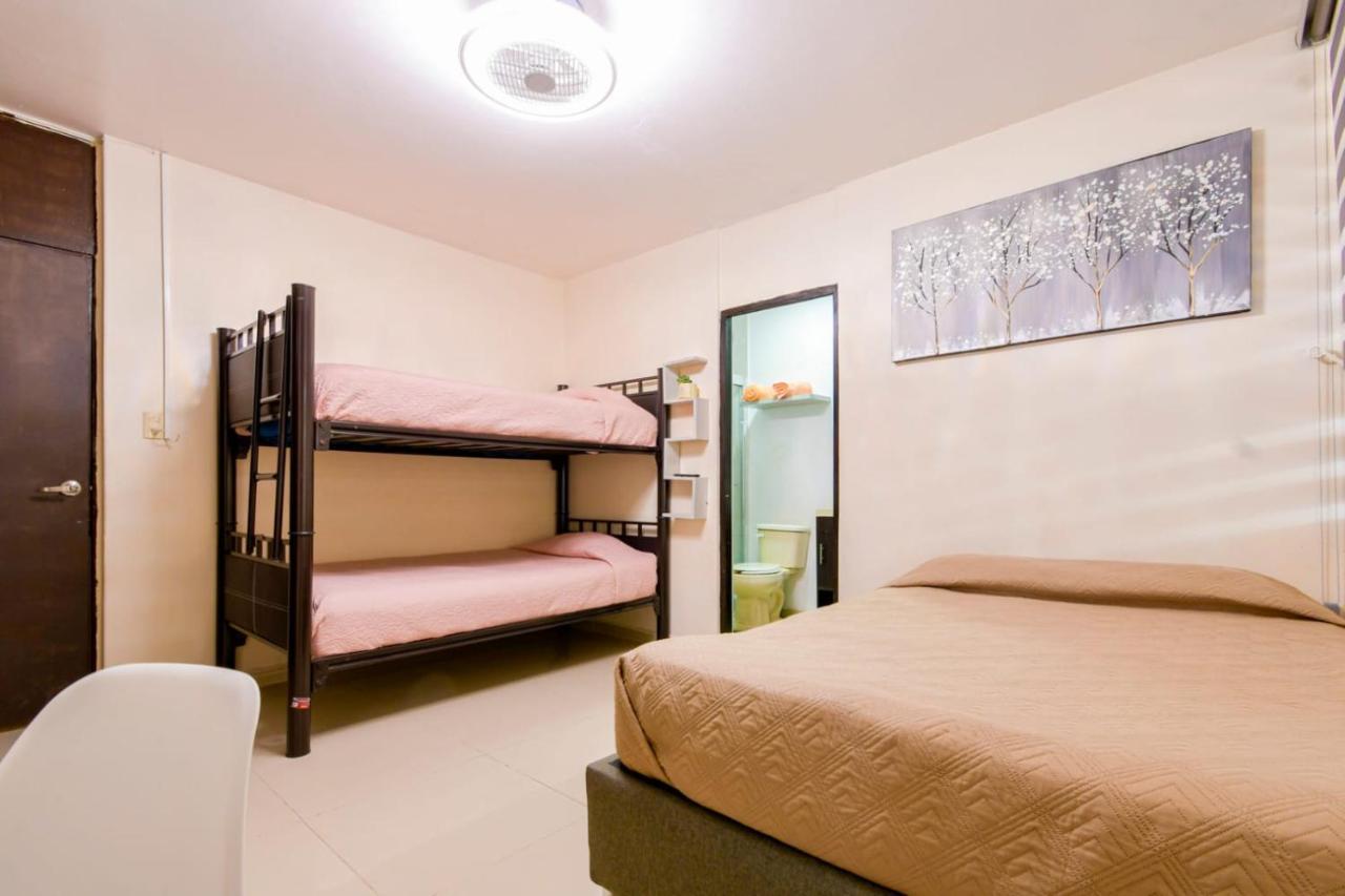 Hostal Vitta Guadalajara Esterno foto