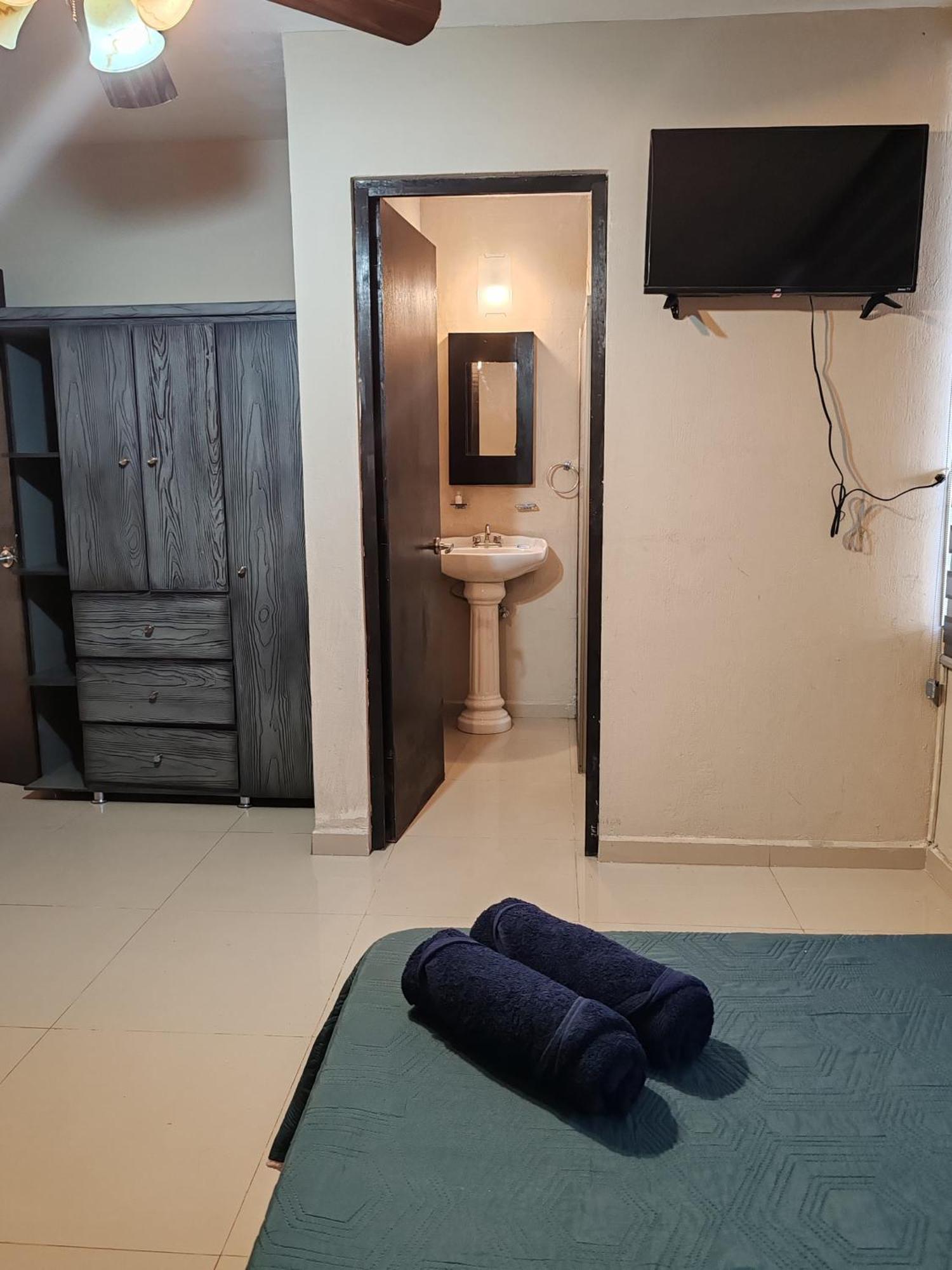 Hostal Vitta Guadalajara Esterno foto